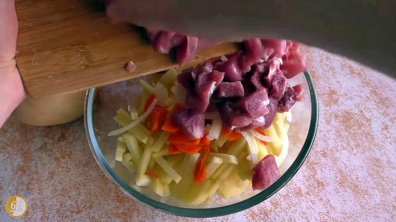 Тушеная картошка в микроволновке. Очень БЫСТРЫЙ и ВКУСНЫЙ ужин. - За 60 секунд