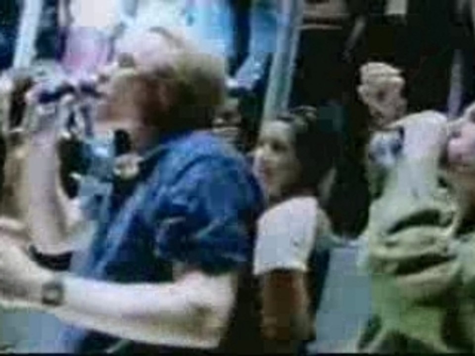 Shakira - Pub - Pepsi - Inevitable (1999)