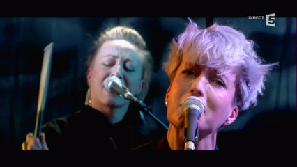 Jeanne Added, en Live avec "The War is Coming" - C à Vous - 15/02/2016