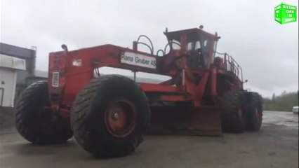 Самый большой действующий грейдер в мире
