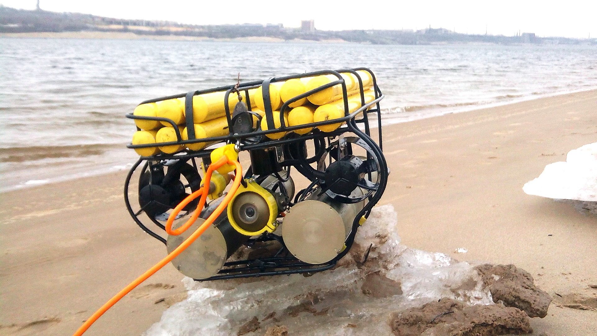 ⁣ROV rear view camera