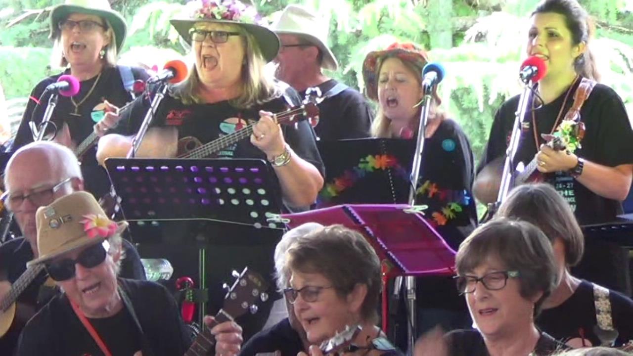 Blue Mountains Ukulele Festival 7th Annual Part 1 of 3 World largest, Katoomba, 13 Feb 2016