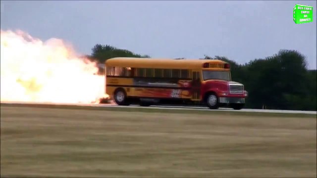 Самый быстрый автобус в мире — 590 км-час