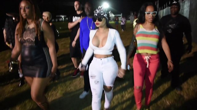 Blac Chyna et Amber Rose étendent leur séjour et leurs pantalons à Trinidad