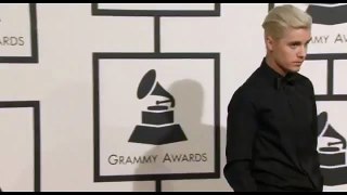 Justin Bieber At The Red Carpet - Grammy Awards 2016