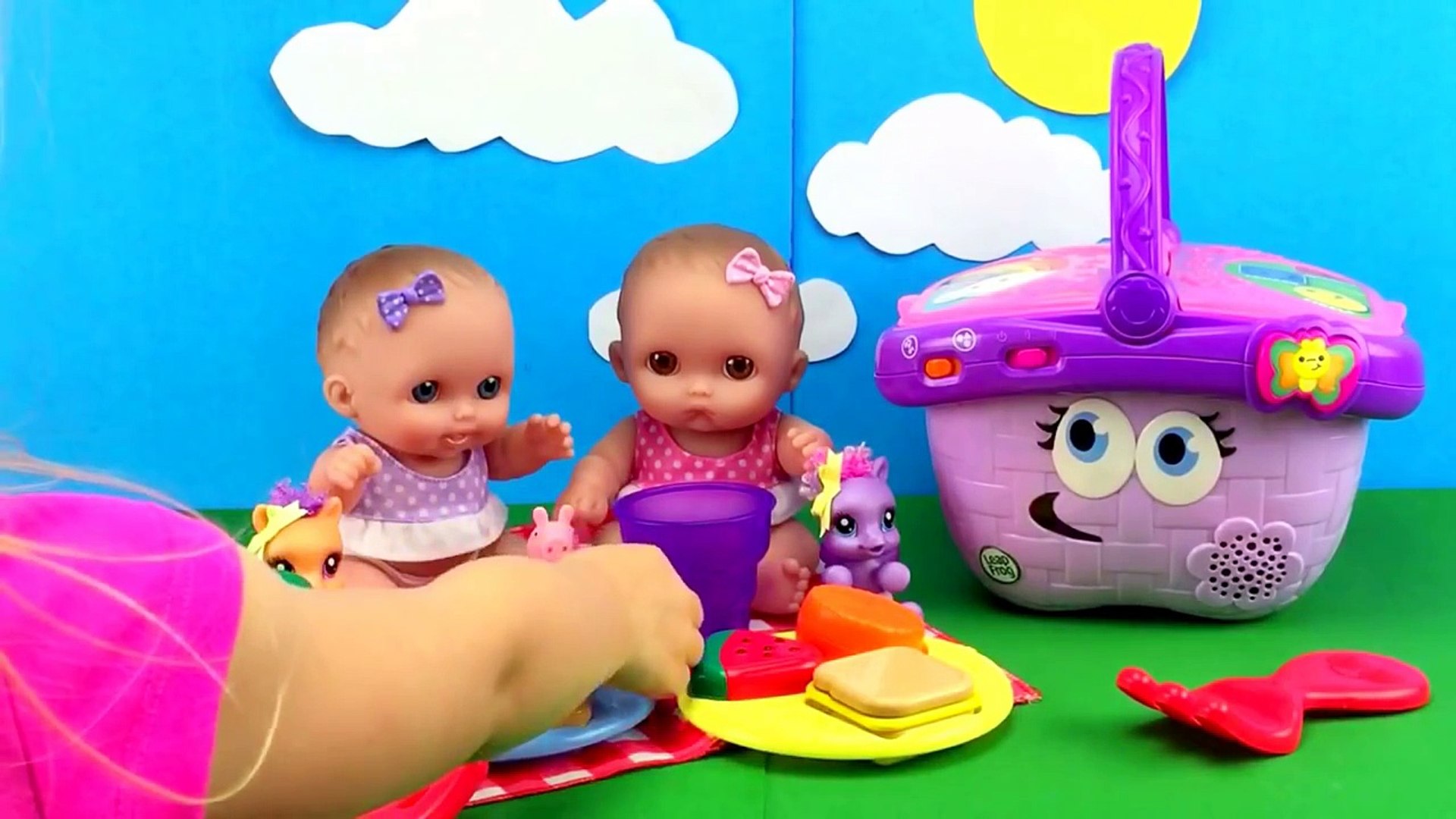 ⁣Twin Babies Baby Dolls Lil Cutesies Doll Picnic Basket in The Park Peppa Pig MLP Fashems Toy Videos