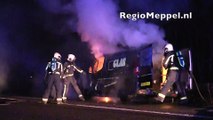 Bestelbus in brand op A32 bij Meppel