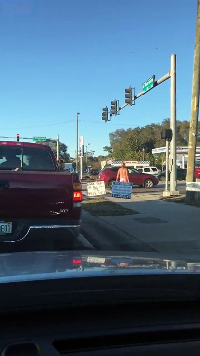 It won\'t holla for chips