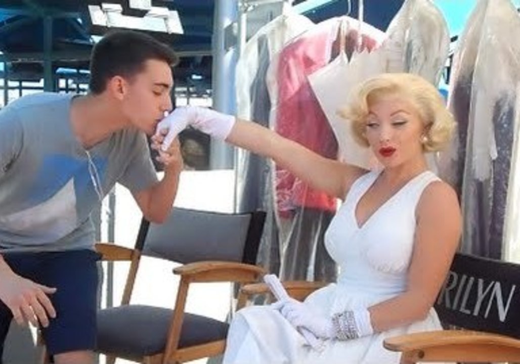 This Guy Got a Lot of Valentines at Universal Studios