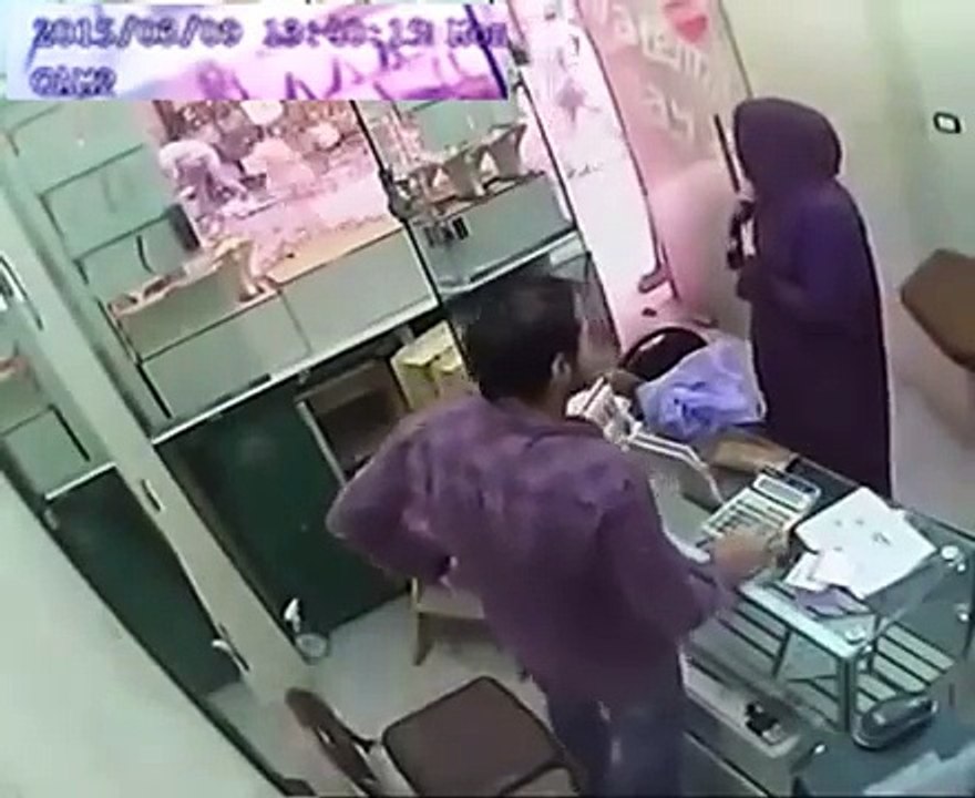 مكر النساء وفنون سرقة الذهب