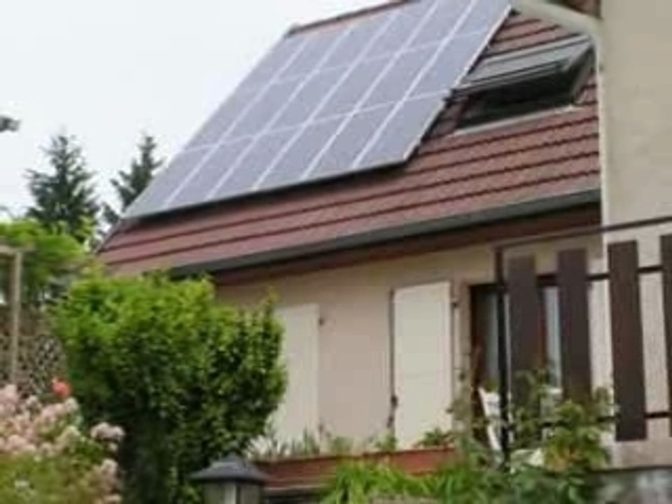 Panneaux-solaires-franche-comte(serre-les-sapins).wmv