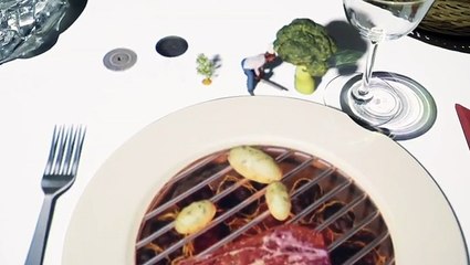 Restaurant Projects Amazing 3D Movie On Table While You Wait