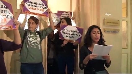 İl Milli Eğitim Müdürlüğü’nü basıp, kadın politikalarını protesto ettiler