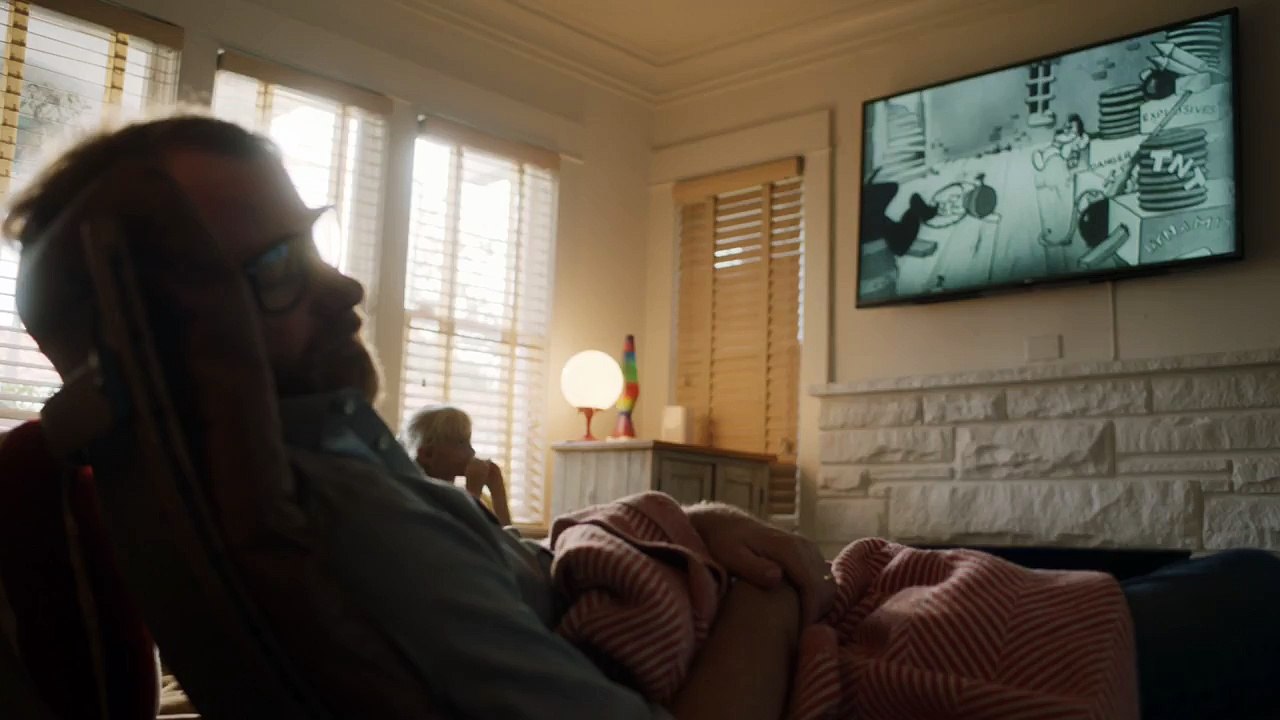 Apple Music + Sonos feat. Matt Berninger Sharing Music as a Family (2)