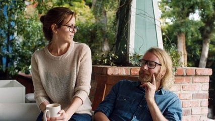 Apple Music + Sonos feat.Matt Berninger Sharing Music at Home (3)