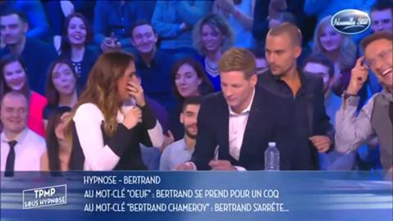 Fou rire dans "TPMP" : Bertrand Chameroy fait le coq sous hypnose !
