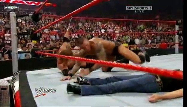 Randy Orton kisses stephanie mcmahon