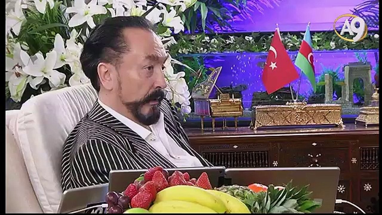 İngiliz derin devleti gibi şeytani yapılar şiirlerle münafıklara karanlık işaretler verirler.