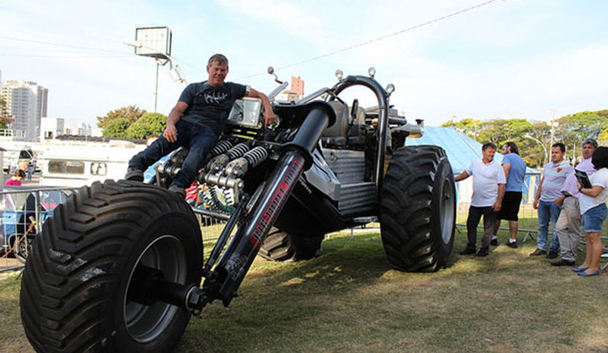 Big Three Foot The biggest motorized tricycle