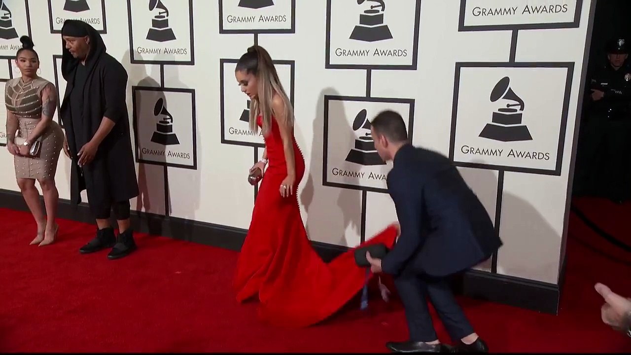 Ariana Grande _ Fashion Cam _ 58th GRAMMYs