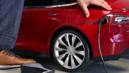 Rich Kids will be able to drive tiny Tesla Eletric Cars as their fathers