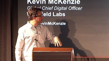 The Convergence of Physical & Digital Shopping_clip8