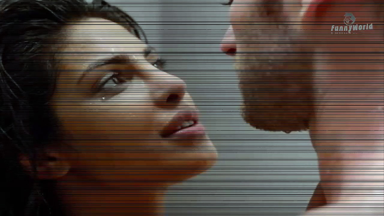 PRIYANKA CHOPDA HOT KISSES