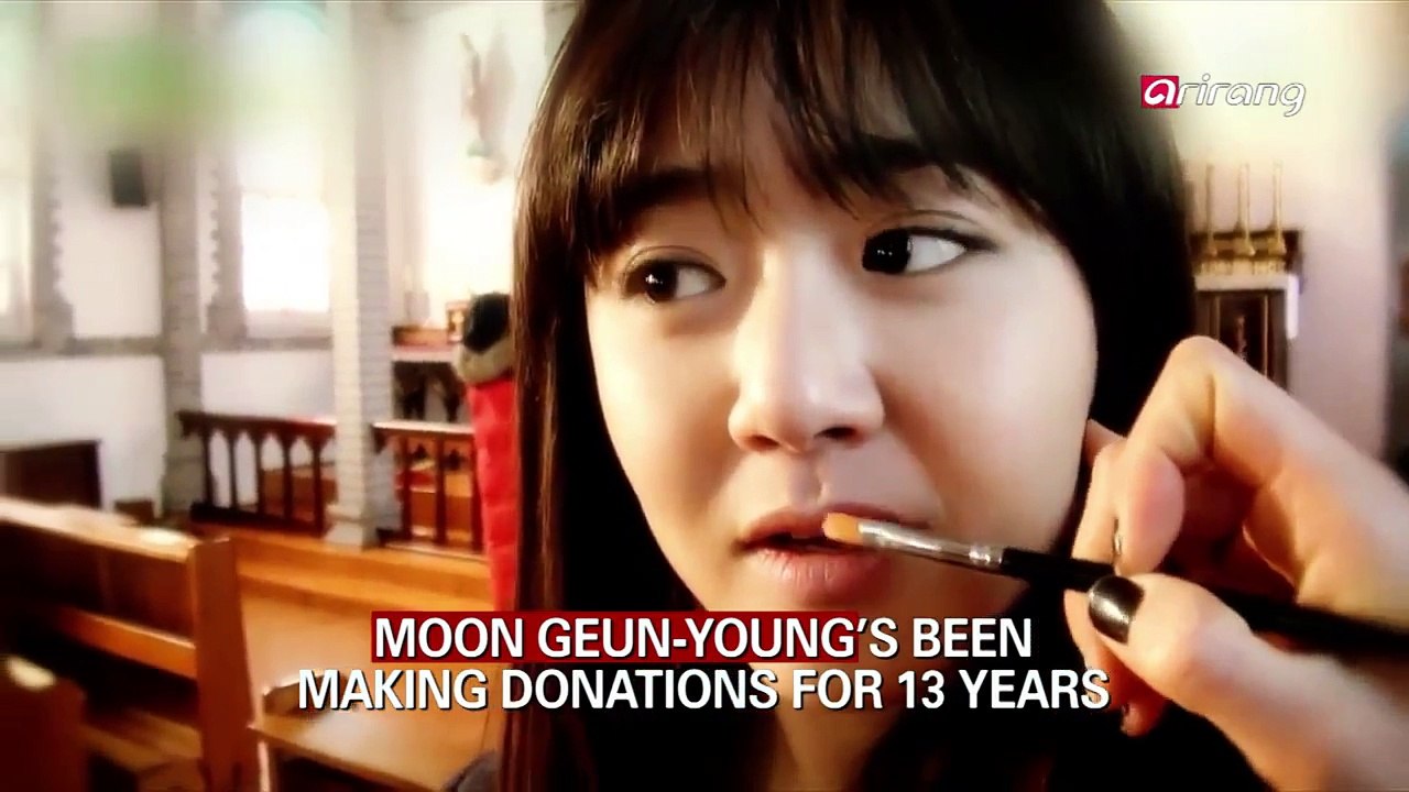 Showbiz Korea _ MOON GEUN-YOUNG(문근영), Donations for 13 years