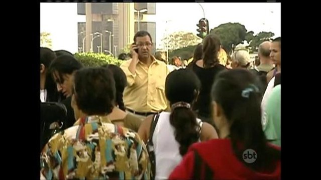 Cresce o número de consumidores brasileiros com contas atrasadas