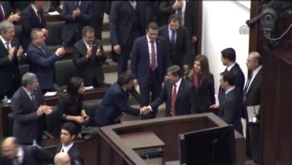 Davutoğlu: "Bizim Aramızda İhtilaf Bekleyenler, Çok Beklerler"