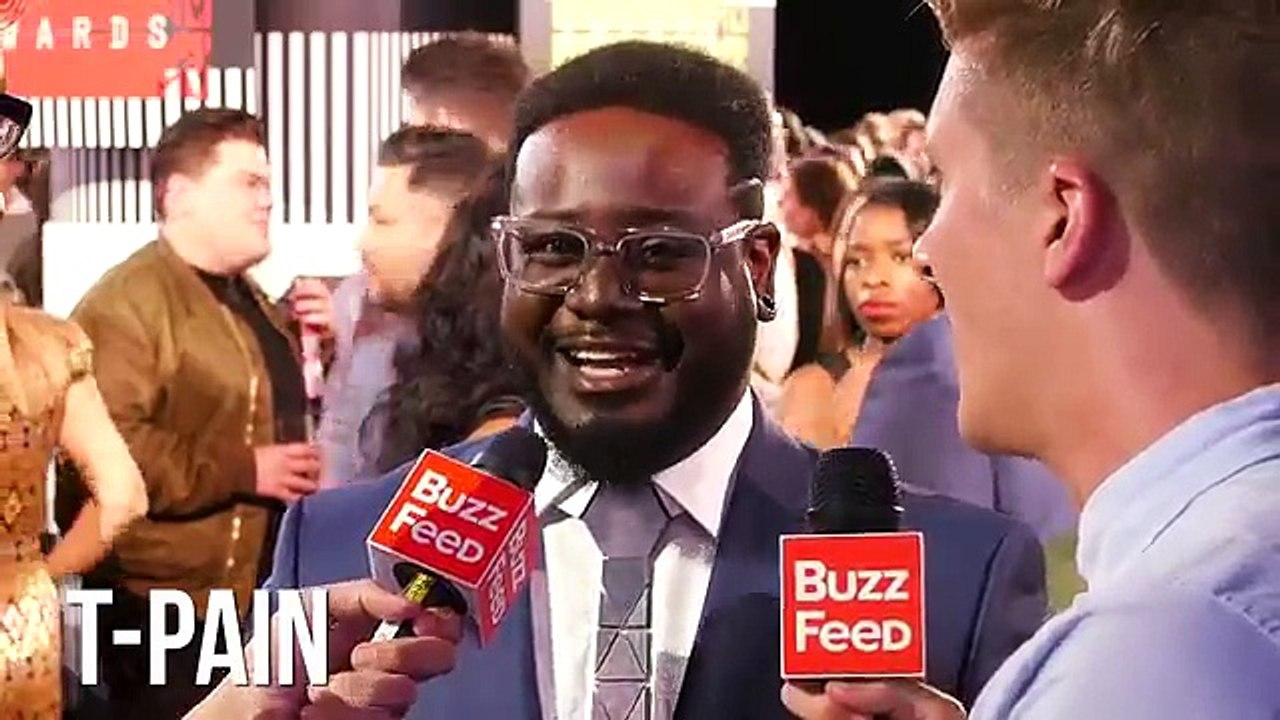 Celebs Try Truffle Butter On The VMAs Red Carpet