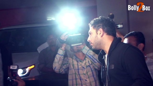 Yuvraj Singh at Bollywood Movie Neerja Special Screening | Bollywood Movie