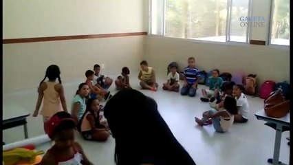 Vídeo mostra salas sem cadeiras na EMEF Abrahão Gomes de Araújo