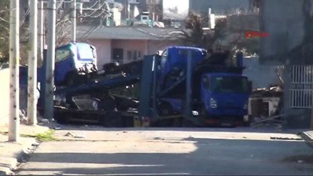 Nusaybin - PKK'lı Teröristler, Gasp Ettikleri Tır'ı Barikat Olarak Kullandı