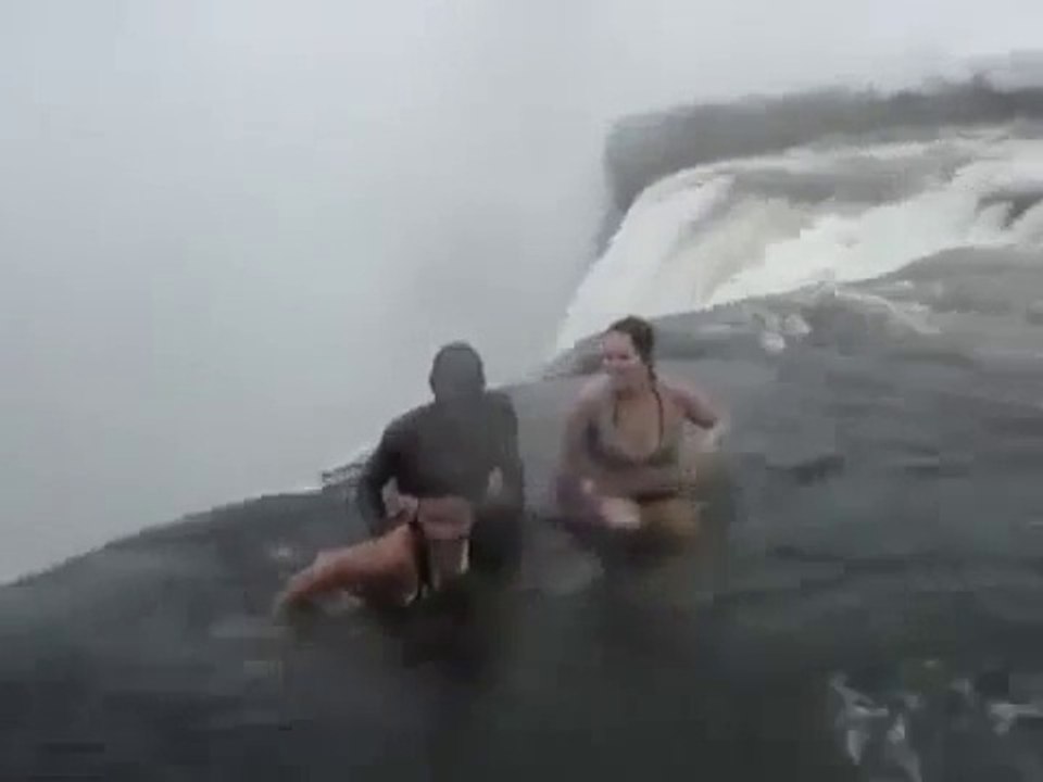 Дьявольский бассейн водопда, офигеть