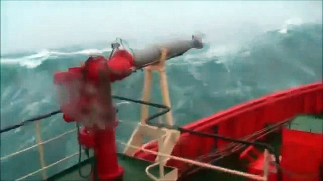 Корабли попавшие в 12 бальный шторм Сильный шторм в океане корабли гиганты самые большие лайнеры