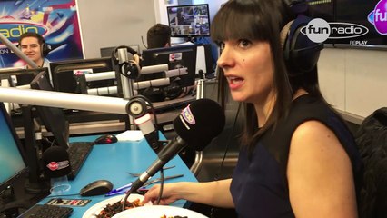 L'équipe mange des insectes ÉNORMES ! - Marion et Anne-So