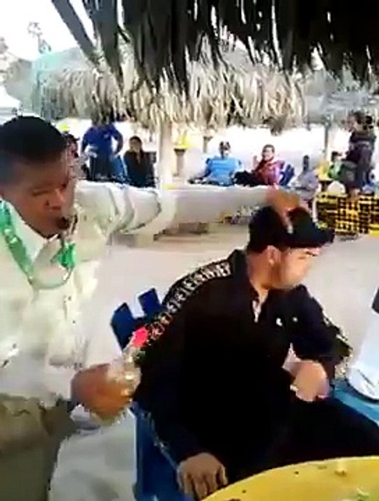 Ce barman vous montre comment être totalement Ivre en moins de 50 secondes