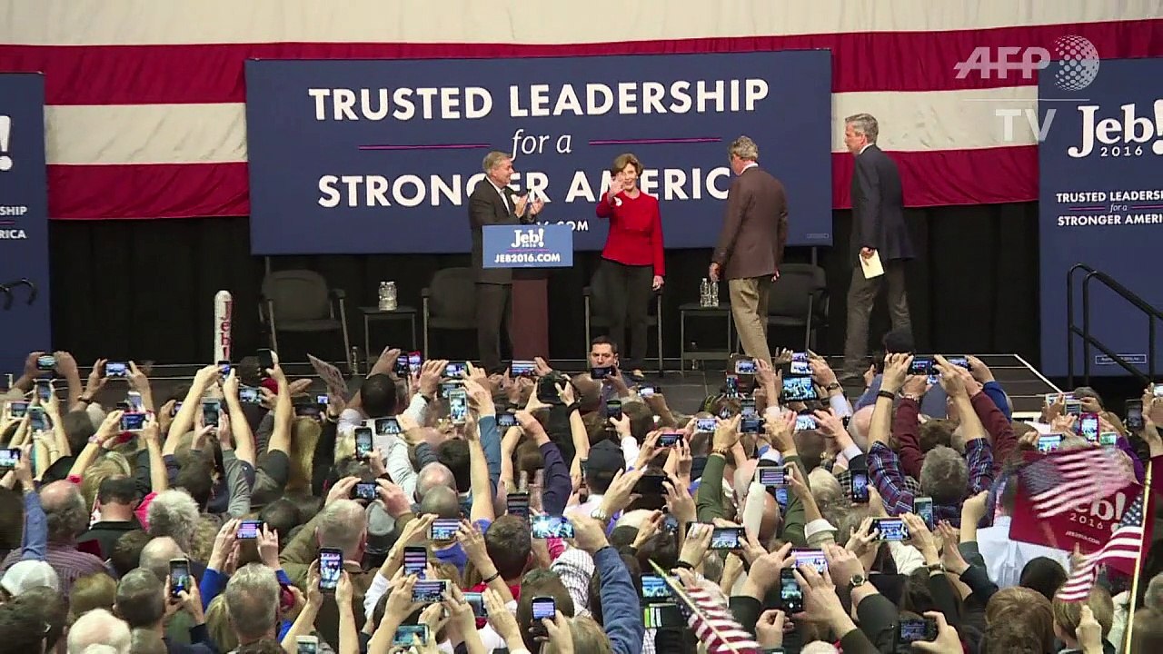 George W. Bush joins brother Jeb on campaign trail