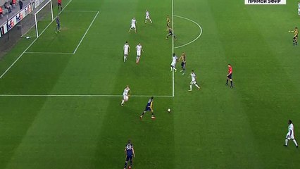 Dangerous moment Van Persie - Fenerbahce 0 - 0 Lokomotiv Moscow - 16.02.2016