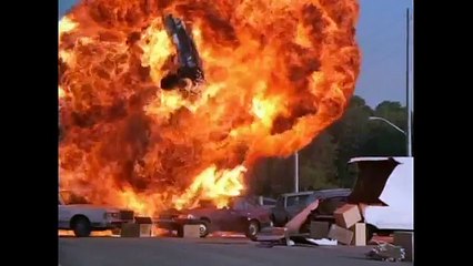 CAR CRASH STUNT HOLLYWOOD STYLE MADE BY FILMEDS SPECIALISTS OF ALL TIME
