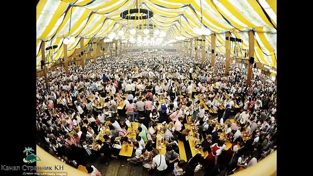 Праздник пива Октоберфест в Мюнхене