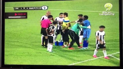 This free-kick is INSANE!!! Football Talent - Great Goal