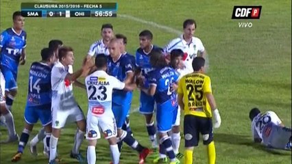 Chili - Une baston, 3 cartons rouge