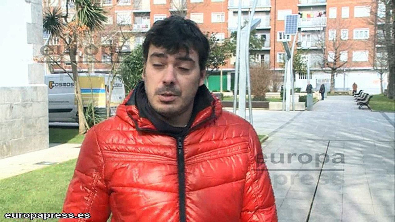 Alcalde de Santoña y un integrante de la murga Galipoteros