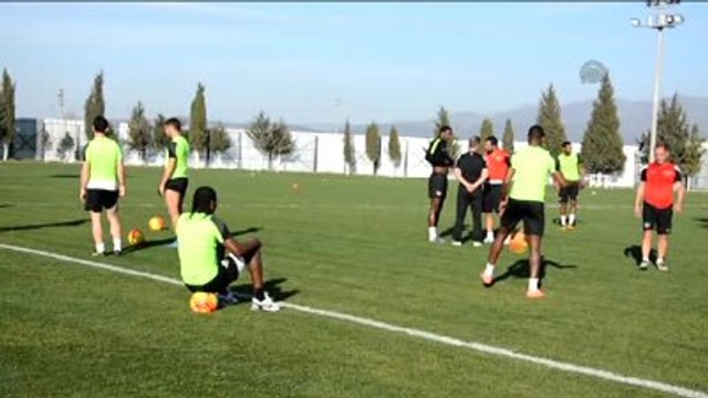 Akhisar Belediyespor Teknik Direktörü Arslan - Manisa