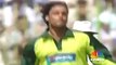 World Fastest Bowler Shoaib Akhtar get wickets