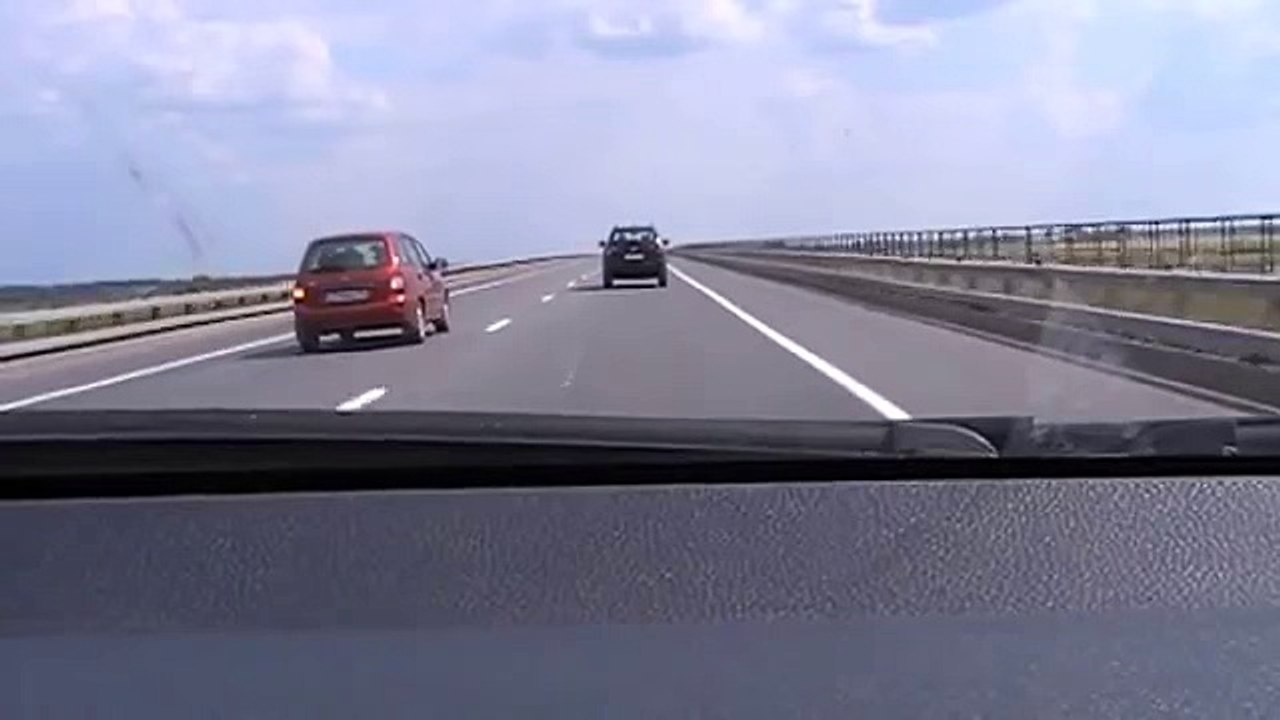 Accident on the bridge
