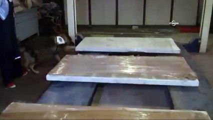 Kapı içinde uyuşturucu zulası