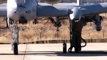 A 10 Thunderbolt II Aircraft Hot Refueling